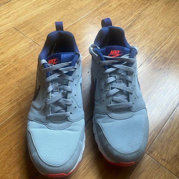 Nike Air Max Shoes - Picture 2 of 5